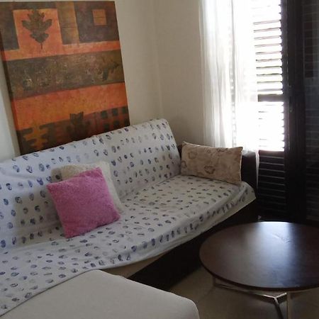 2 Bedroom Apartment In Makenzi Larnaca Exterior photo