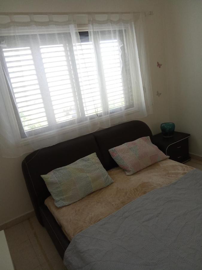 2 Bedroom Apartment In Makenzi Larnaca Exterior photo