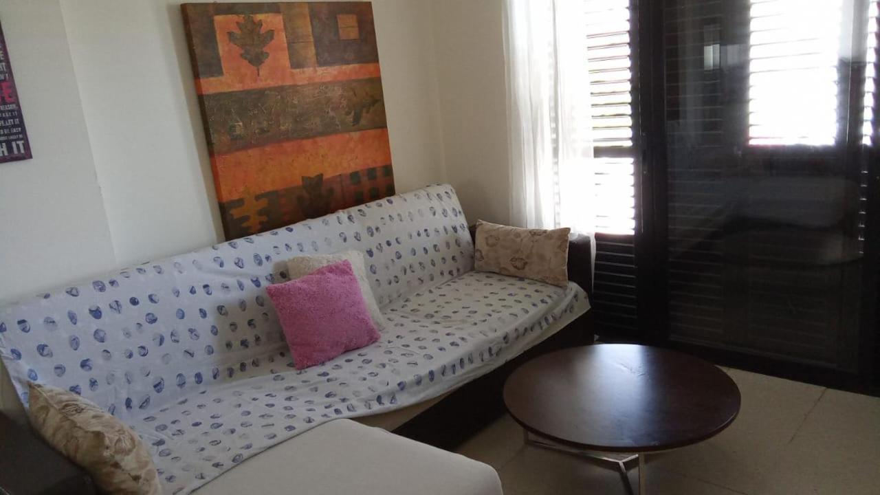 2 Bedroom Apartment In Makenzi Larnaca Exterior photo